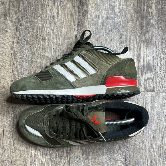 Adidas - Picture 2 of 7